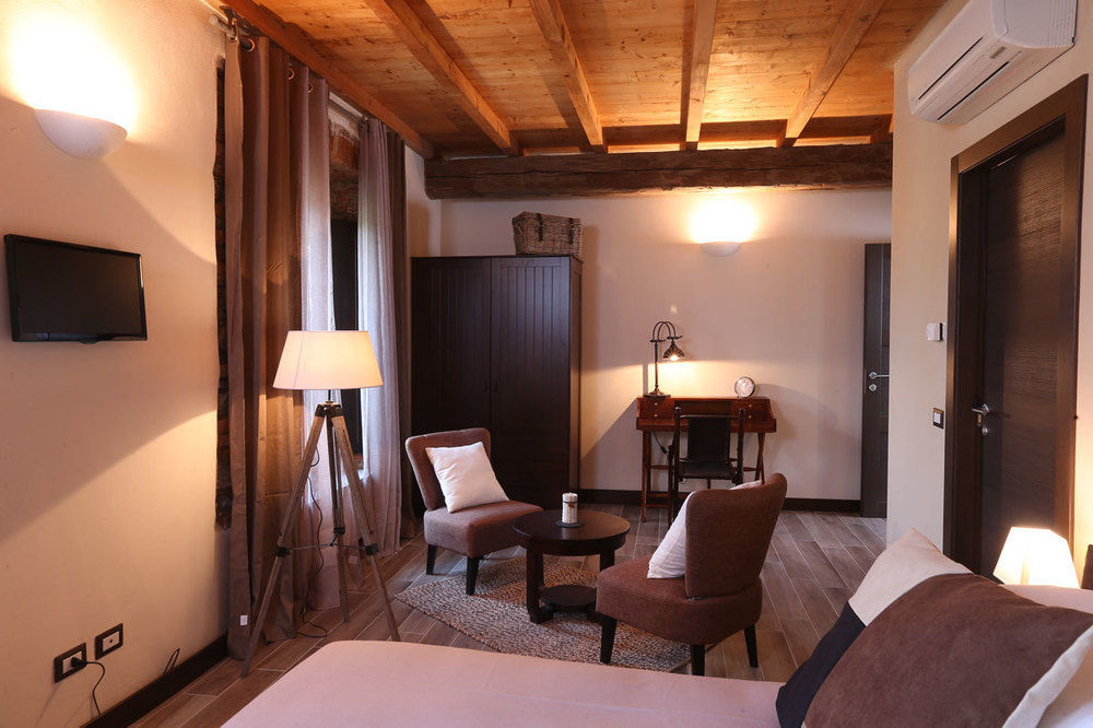 Equirelais Hotel Lomnago ภายนอก รูปภาพ