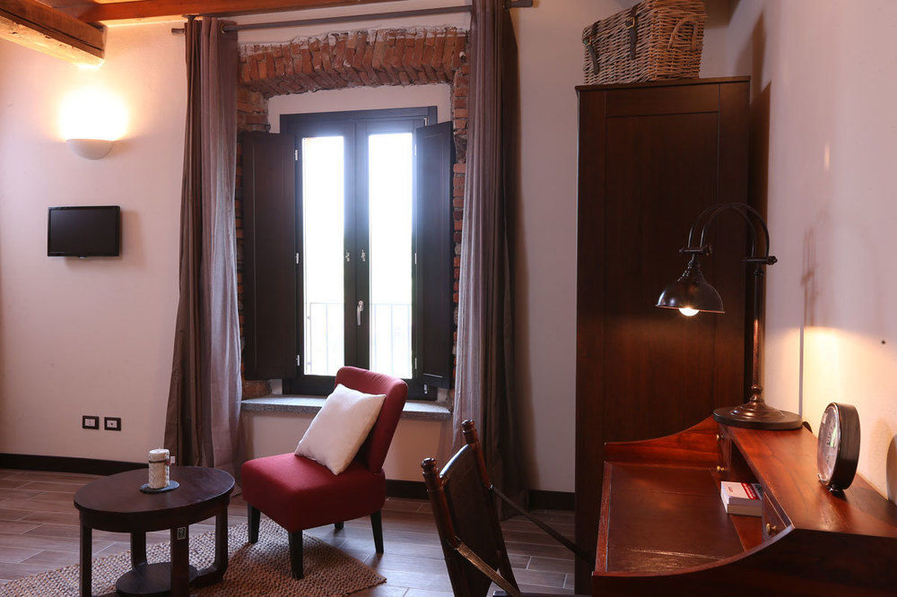 Equirelais Hotel Lomnago ภายนอก รูปภาพ