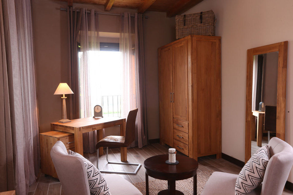 Equirelais Hotel Lomnago ภายนอก รูปภาพ