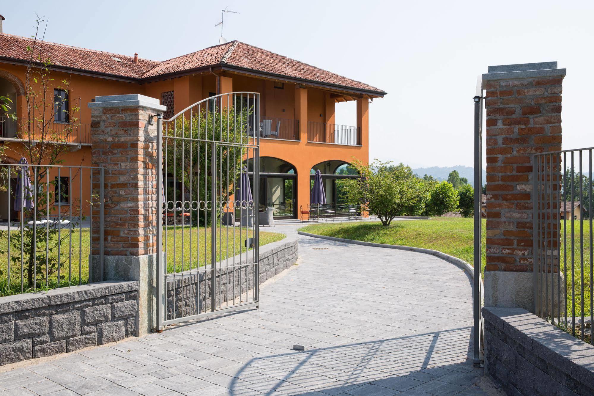 Equirelais Hotel Lomnago ภายนอก รูปภาพ